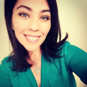 Meet your Posher, Danielle